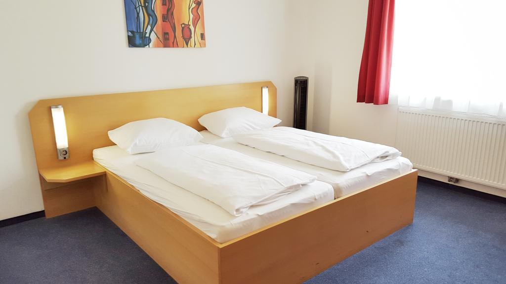 G&K Hotel Guntramsdorf Exteriör bild